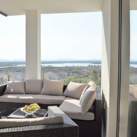 Villa M - Your Business & Holiday Apartment In Šibenik Exterior foto