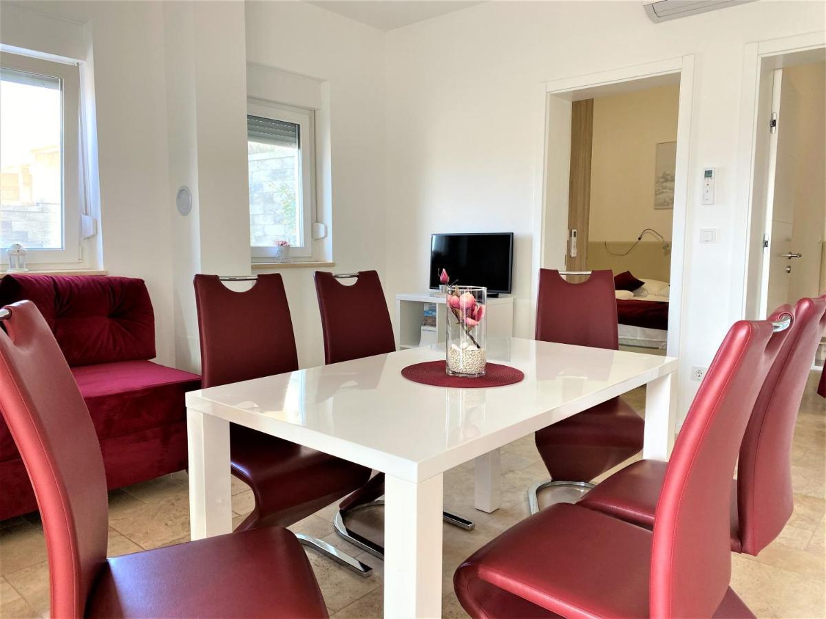 Villa M - Your Business & Holiday Apartment In Šibenik Exterior foto
