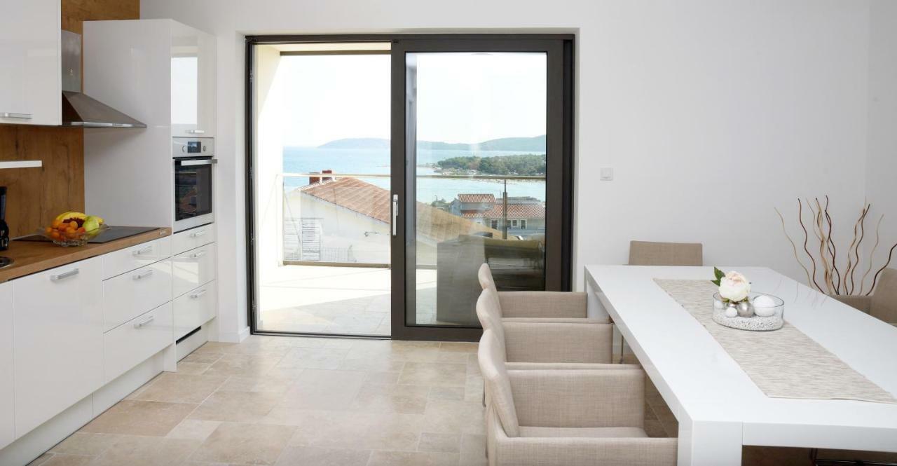 Villa M - Your Business & Holiday Apartment In Šibenik Exterior foto