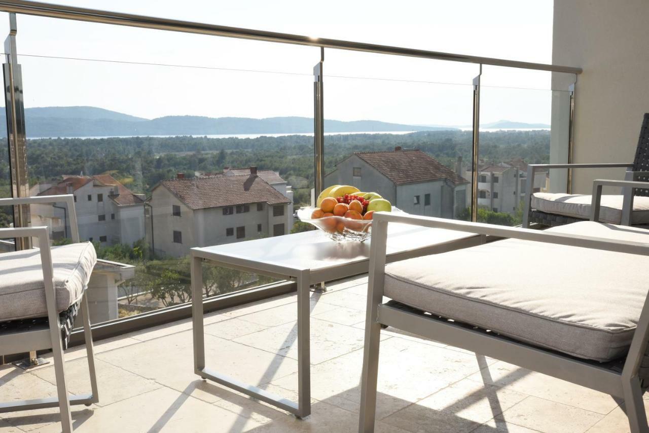 Villa M - Your Business & Holiday Apartment In Šibenik Exterior foto